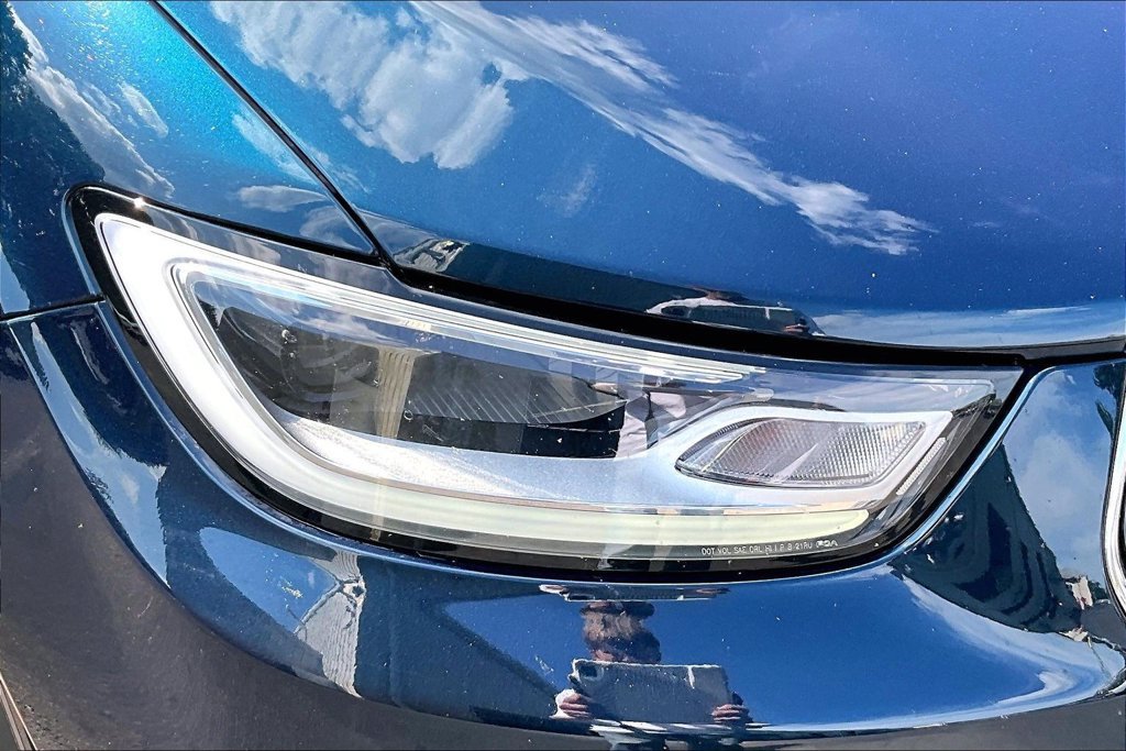 Used 2023 Chrysler Pacifica Limited w/ Uconnect Theater Family Group AWD/4WD image 30