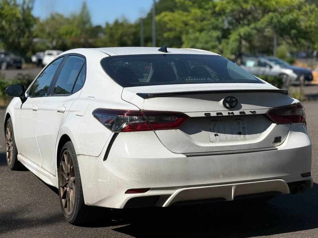 Used 2023 Toyota Camry SE AWD/4WD image 3