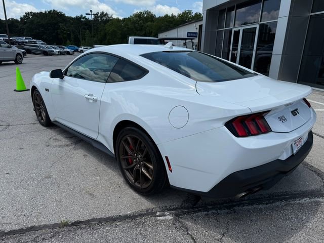 Used 2024 Ford Mustang GT Premium image 5