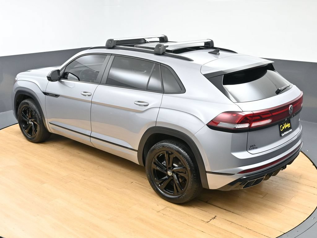 Used 2025 Volkswagen Atlas Cross Sport SEL R-Line AWD/4WD image 45