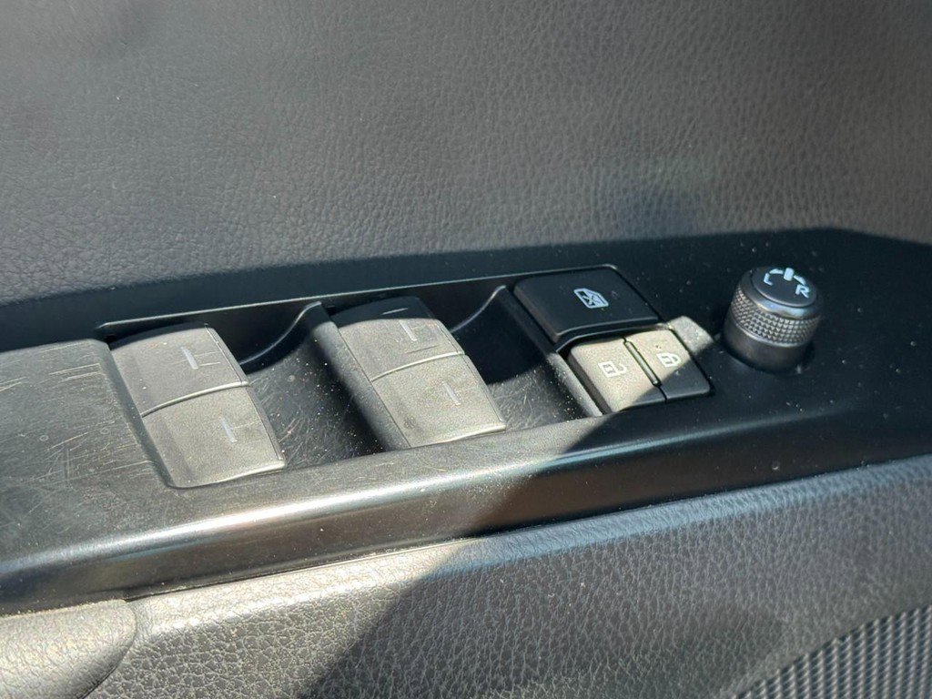 Used 2025 Toyota Camry LE image 23