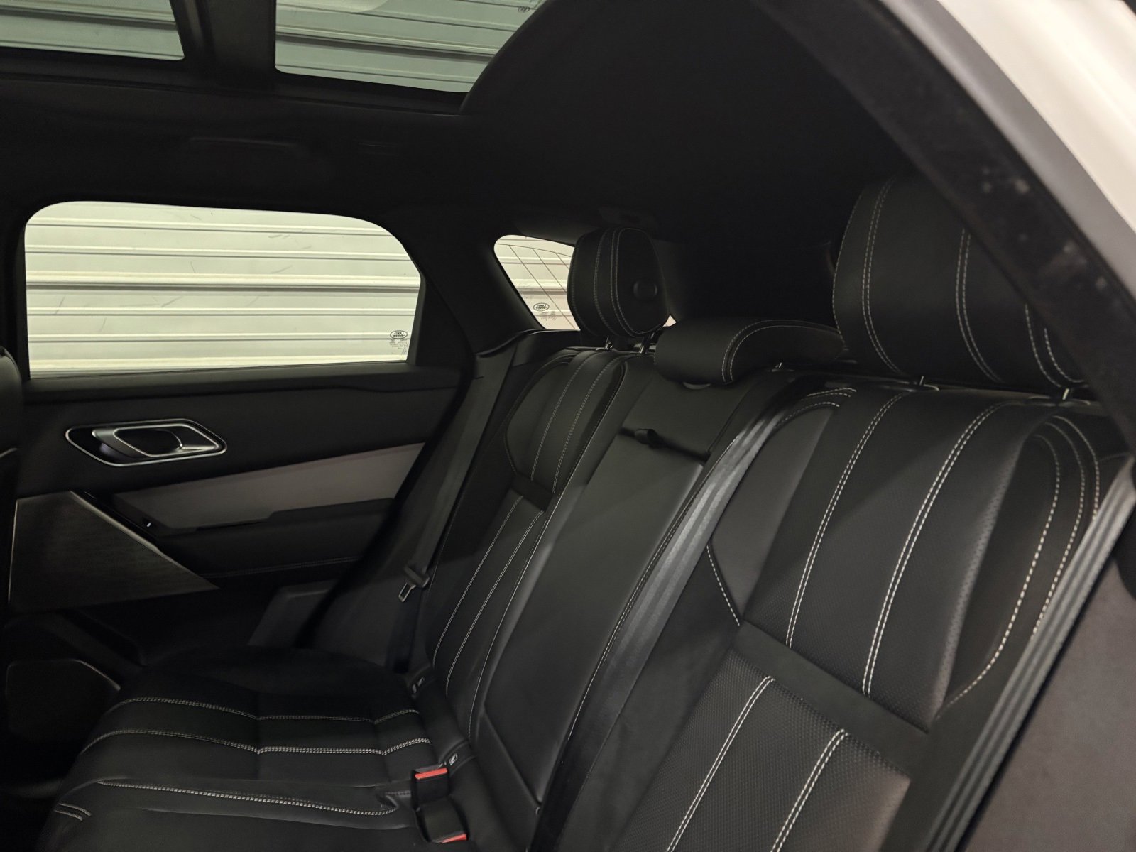 Used 2020 Land Rover Range Rover Velar R-Dynamic S image 26