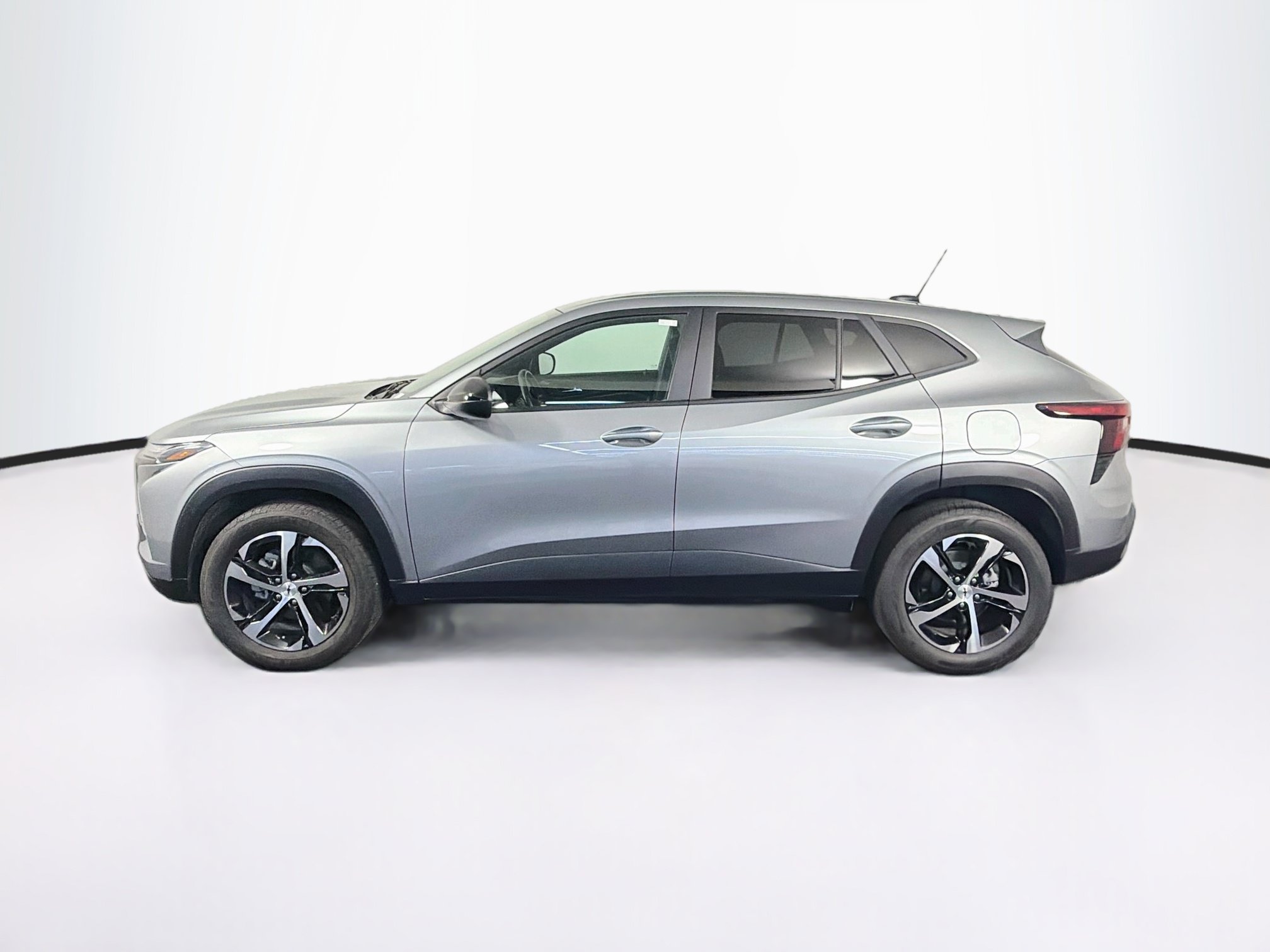 Used 2024 Chevrolet Trax RS w/ Driver Confidence Package FWD image 4