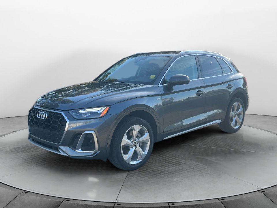 Used 2023 Audi Q5 2.0T Premium Plus w/ Premium Plus Package image 3