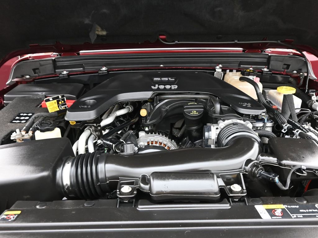 Used 2021 Jeep Wrangler Unlimited Sahara image 32