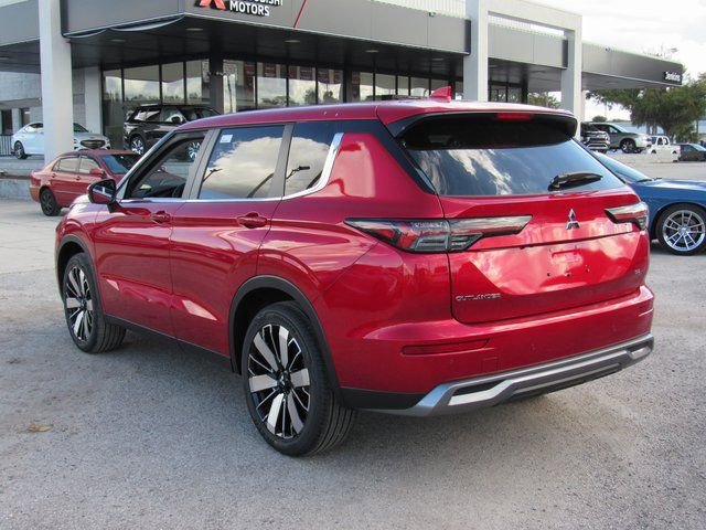 New 2026 Mitsubishi Outlander SE image 5