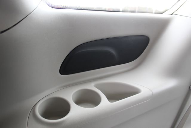 Used 2024 Chrysler Pacifica Touring-L image 31