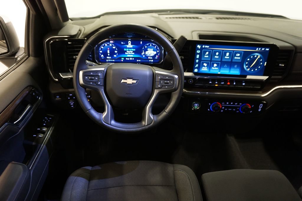 Used 2024 Chevrolet Silverado 1500 LT image 12