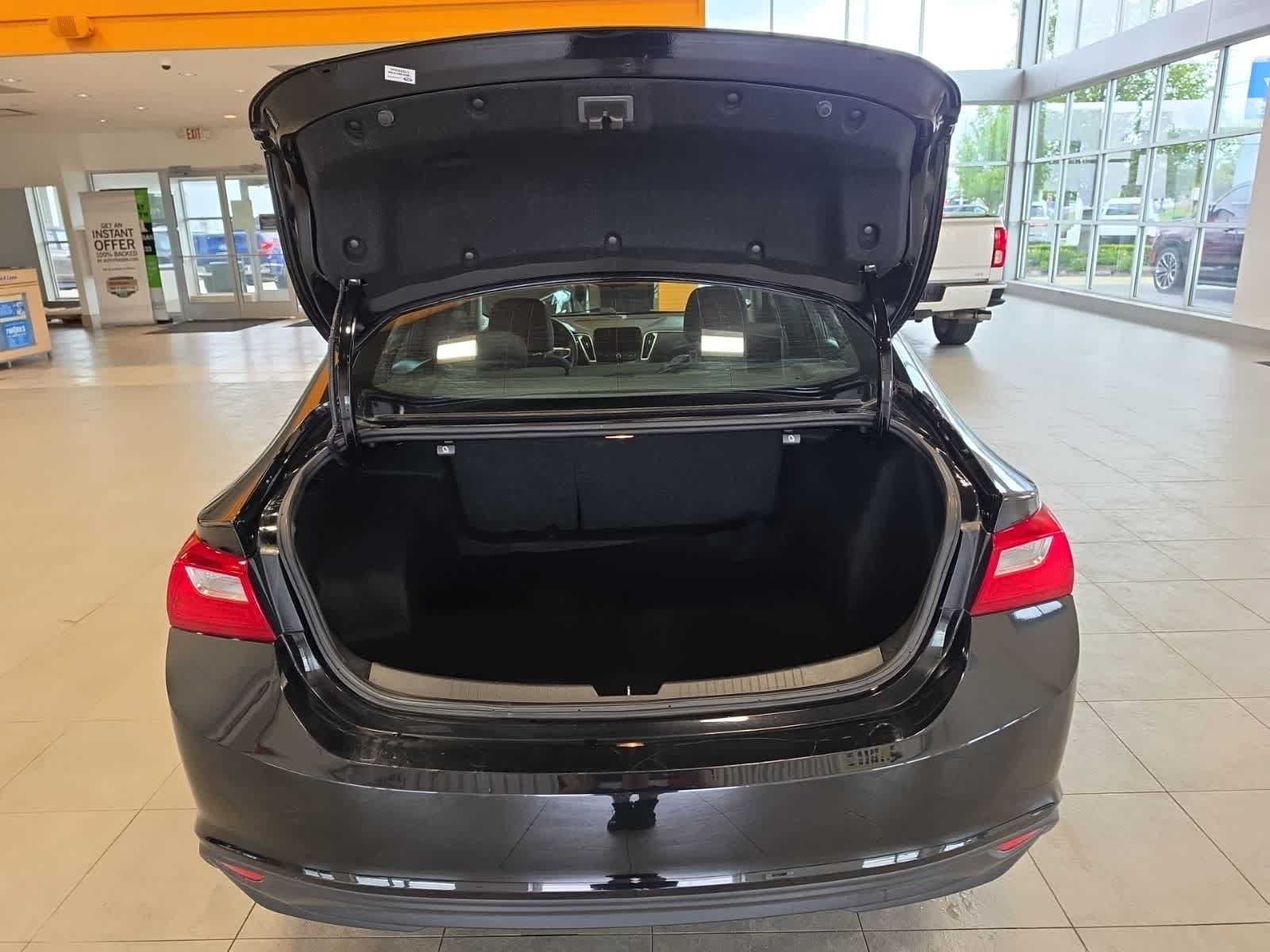 Used 2023 Chevrolet Malibu LT FWD image 29