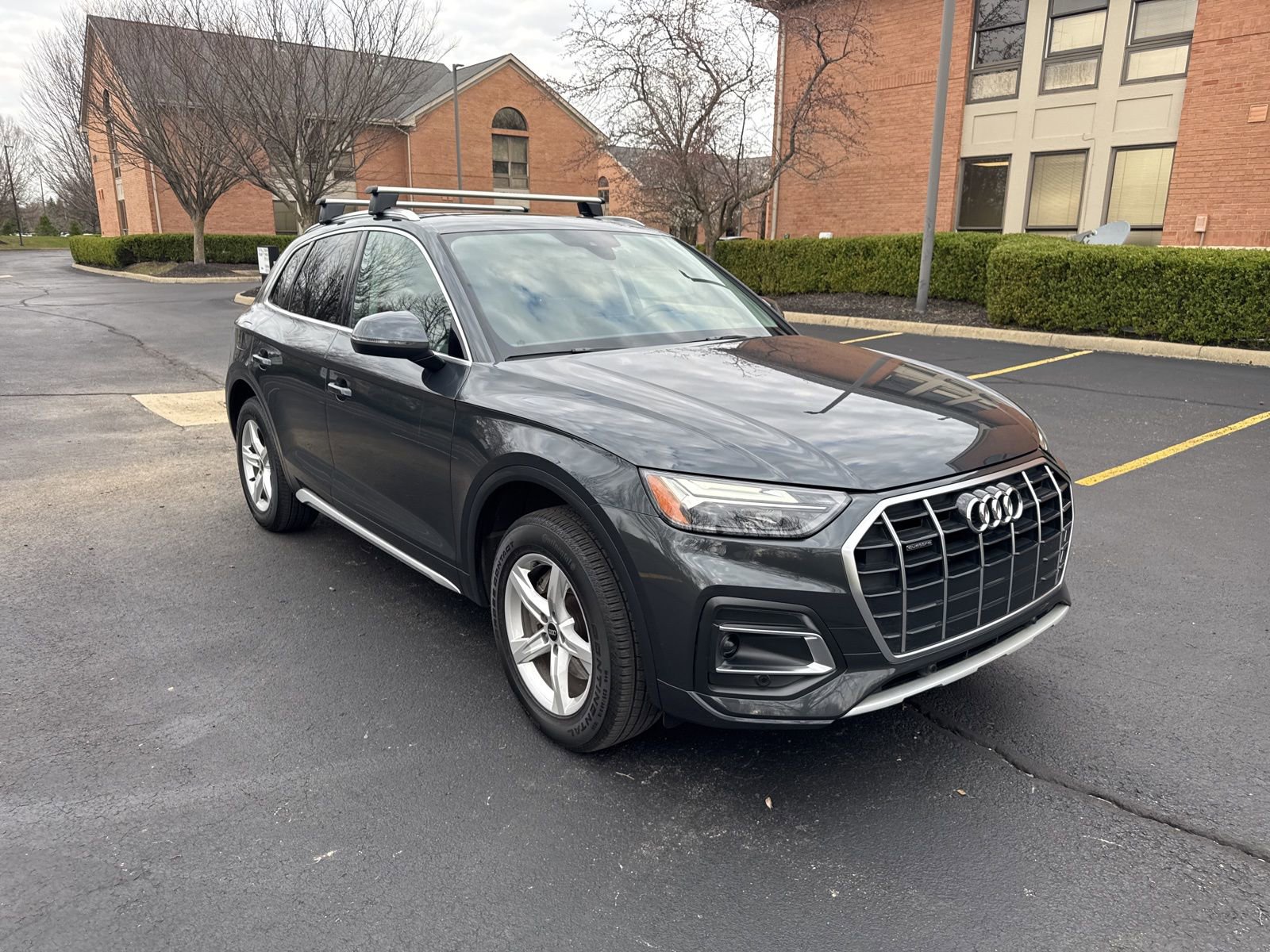 Used 2023 Audi Q5 2.0T Premium w/ Convenience Package image 3