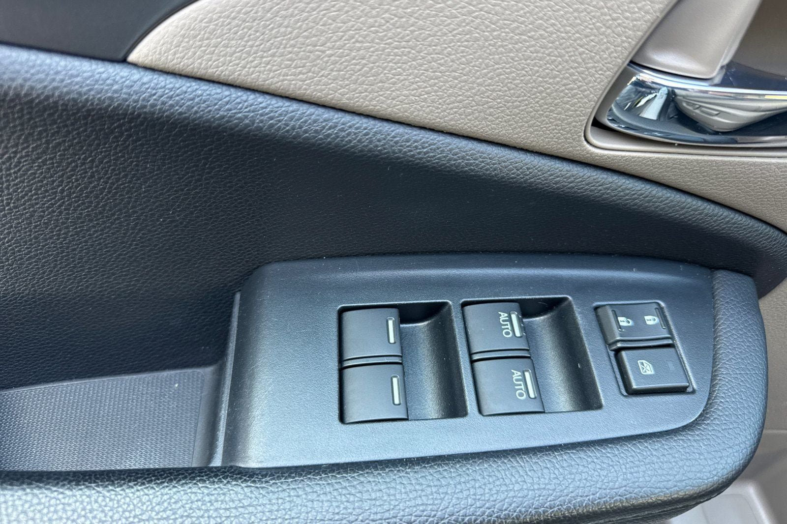 Used 2022 Honda Pilot EX-L image 14