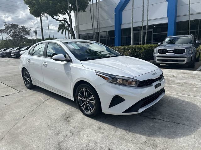 Used 2023 Kia Forte LXS FWD image 17