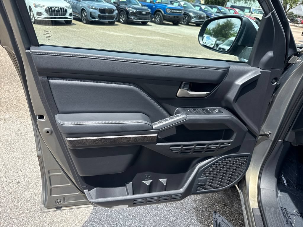Used 2024 Toyota Tacoma Limited AWD/4WD image 14