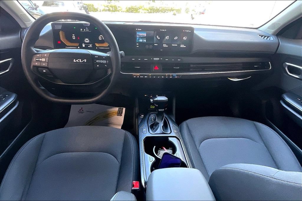 Used 2025 Kia K4 FWD image 6