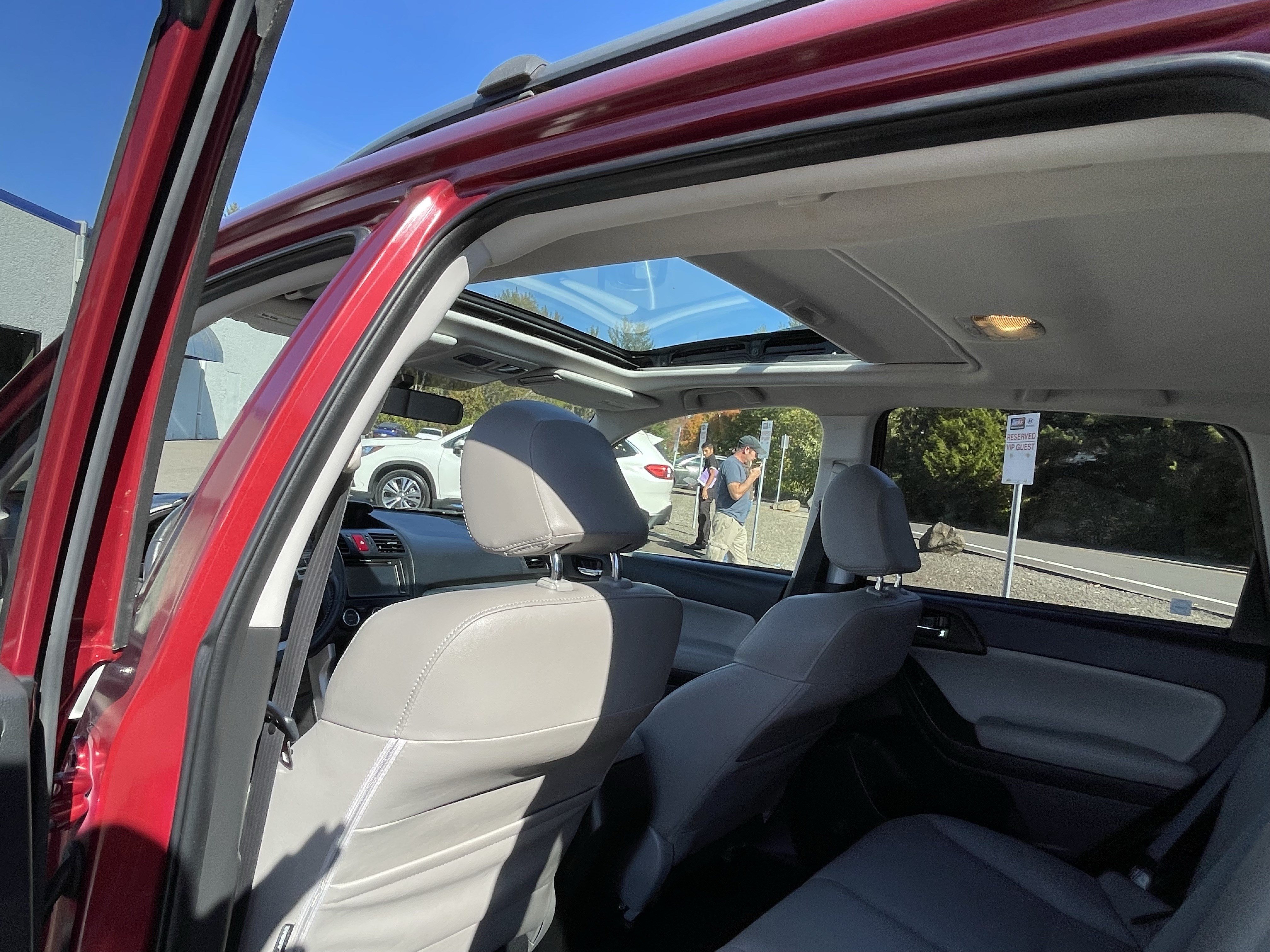 Used 2014 Subaru Forester 2.5i Touring AWD/4WD image 16