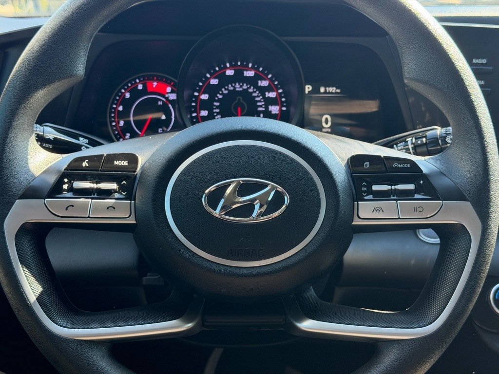 Used 2023 Hyundai Elantra SEL w/ Cargo Package FWD image 11