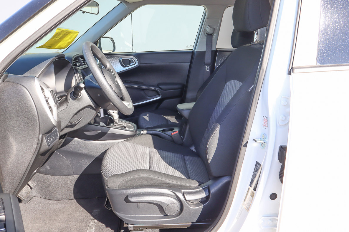 Used 2024 Kia Soul LX w/ Option Group 015 image 7