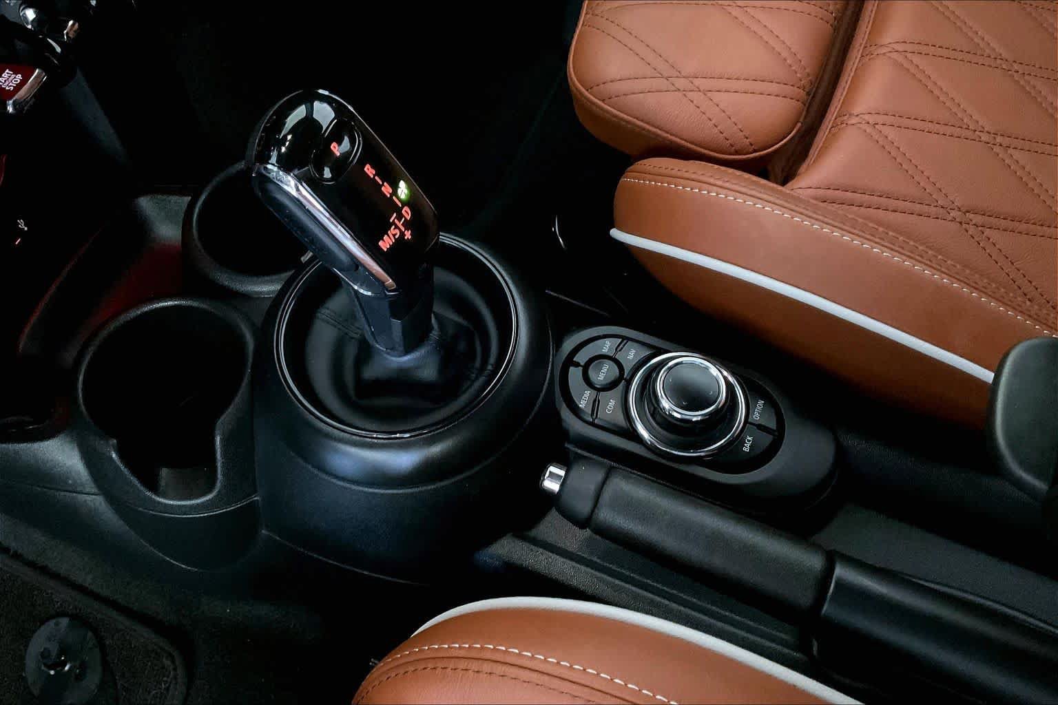 Used 2024 MINI Cooper Convertible w/ Signature Upholstery Package FWD image 14