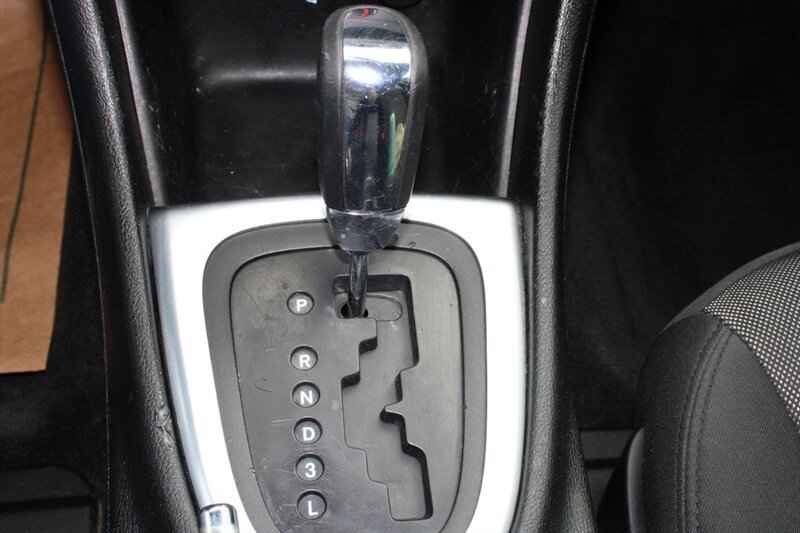 Used 2013 Dodge Avenger SE FWD image 8