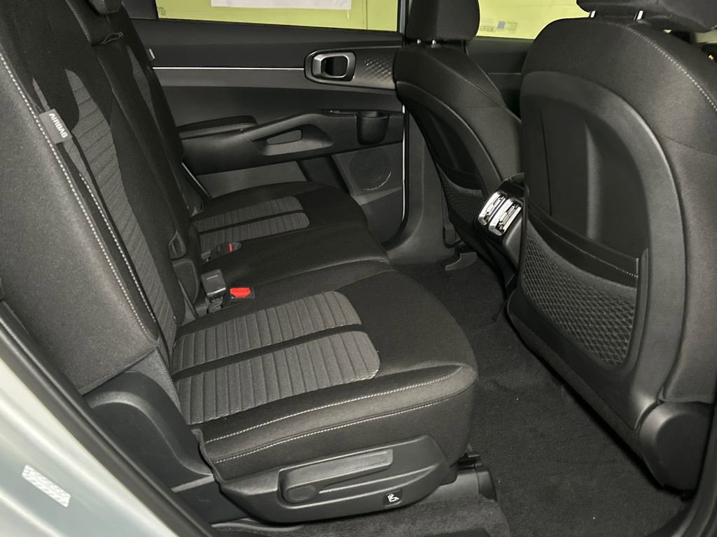 New 2026 Kia Sorento LX image 12