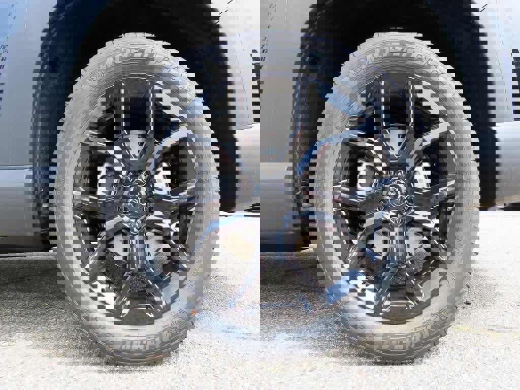 New 2025 Honda Pilot Touring image 10