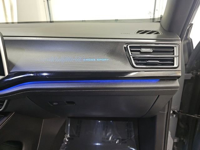Used 2025 Volkswagen Atlas Cross Sport SEL R-Line image 40