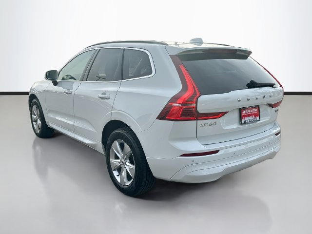 Used 2022 Volvo XC60 B5 Momentum AWD/4WD image 7