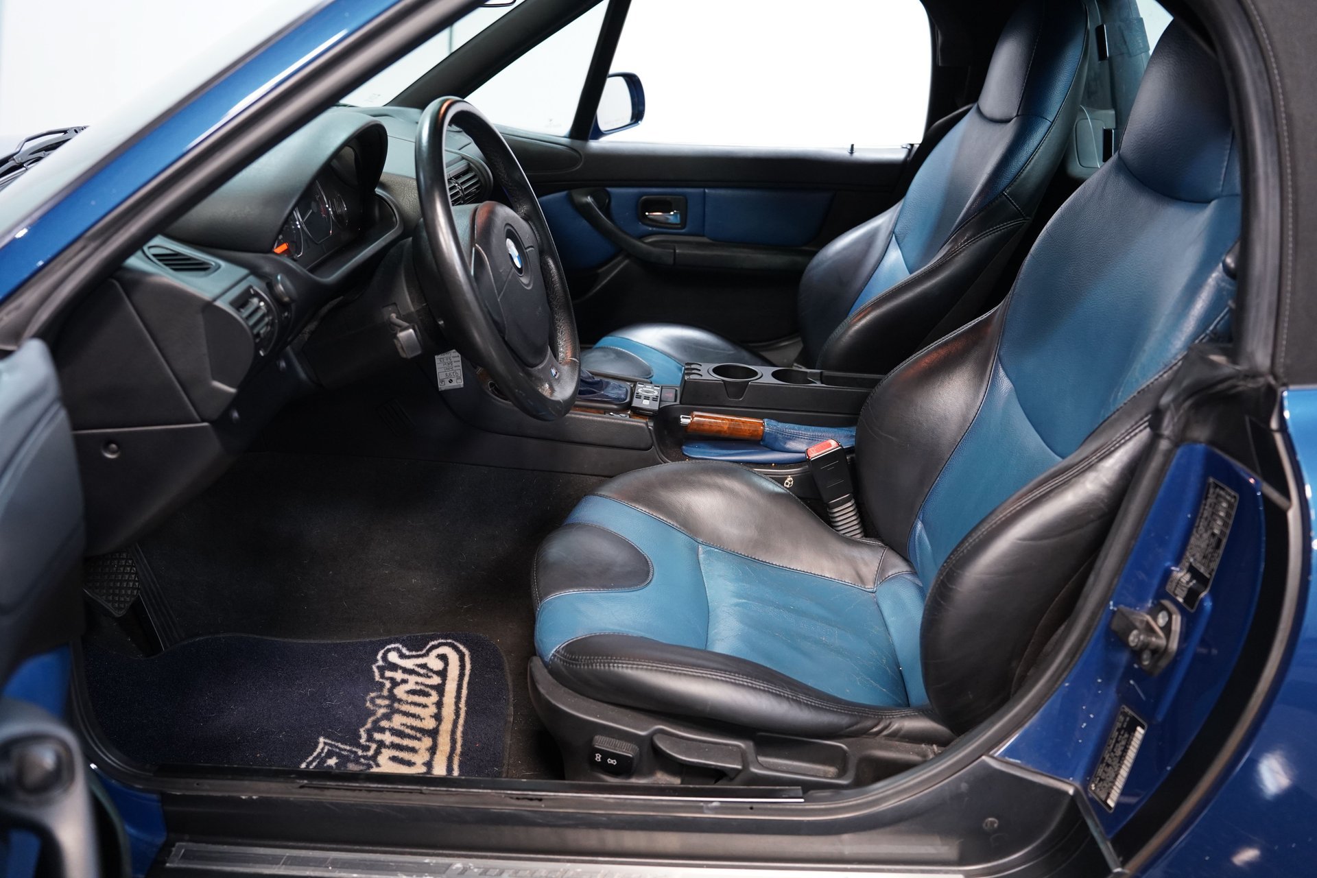 Used 2001 BMW Z3 3.0i RWD image 29