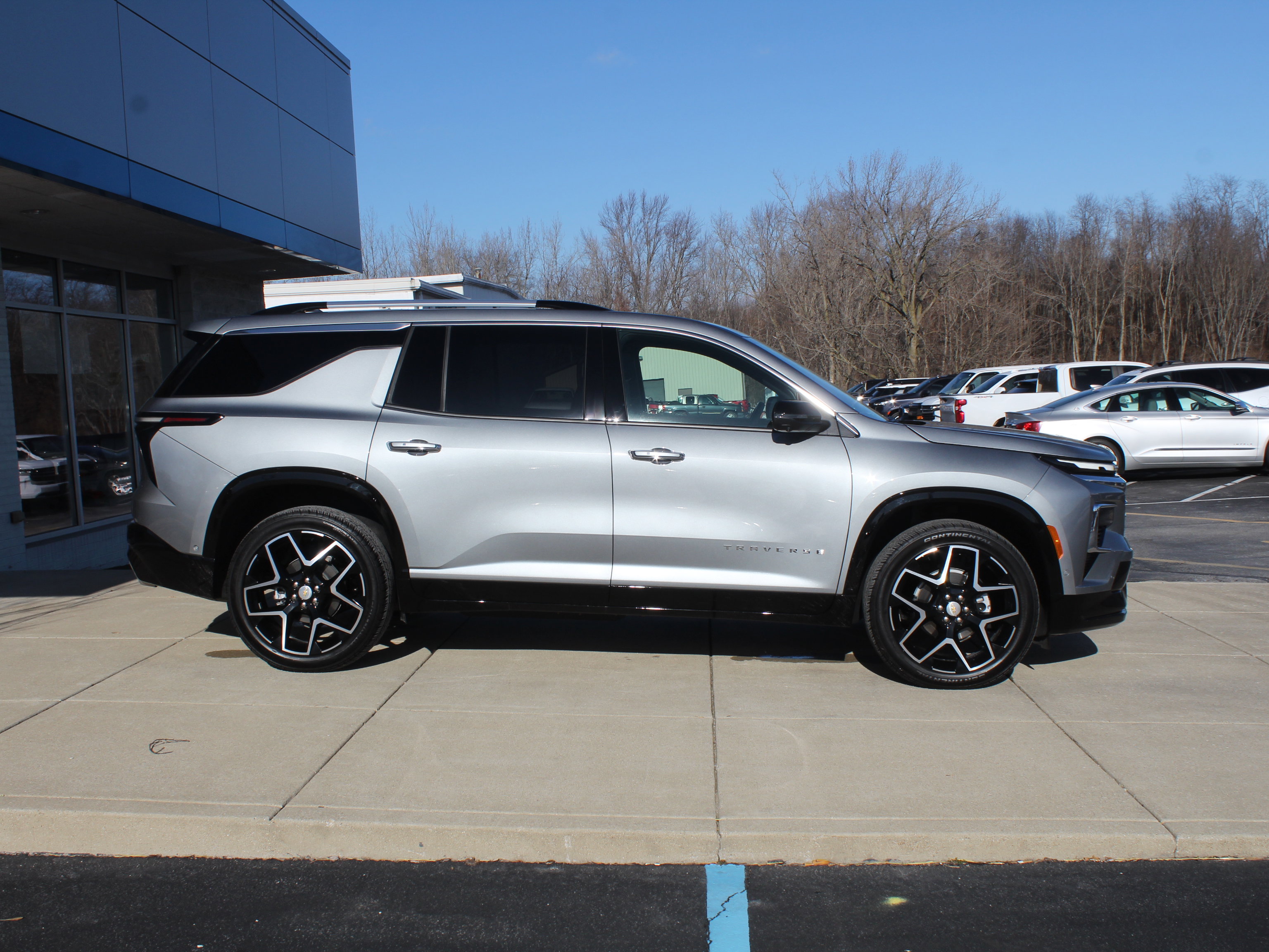 New 2026 Chevrolet Traverse High Country w/ LPO, Floor Liner Package image 3