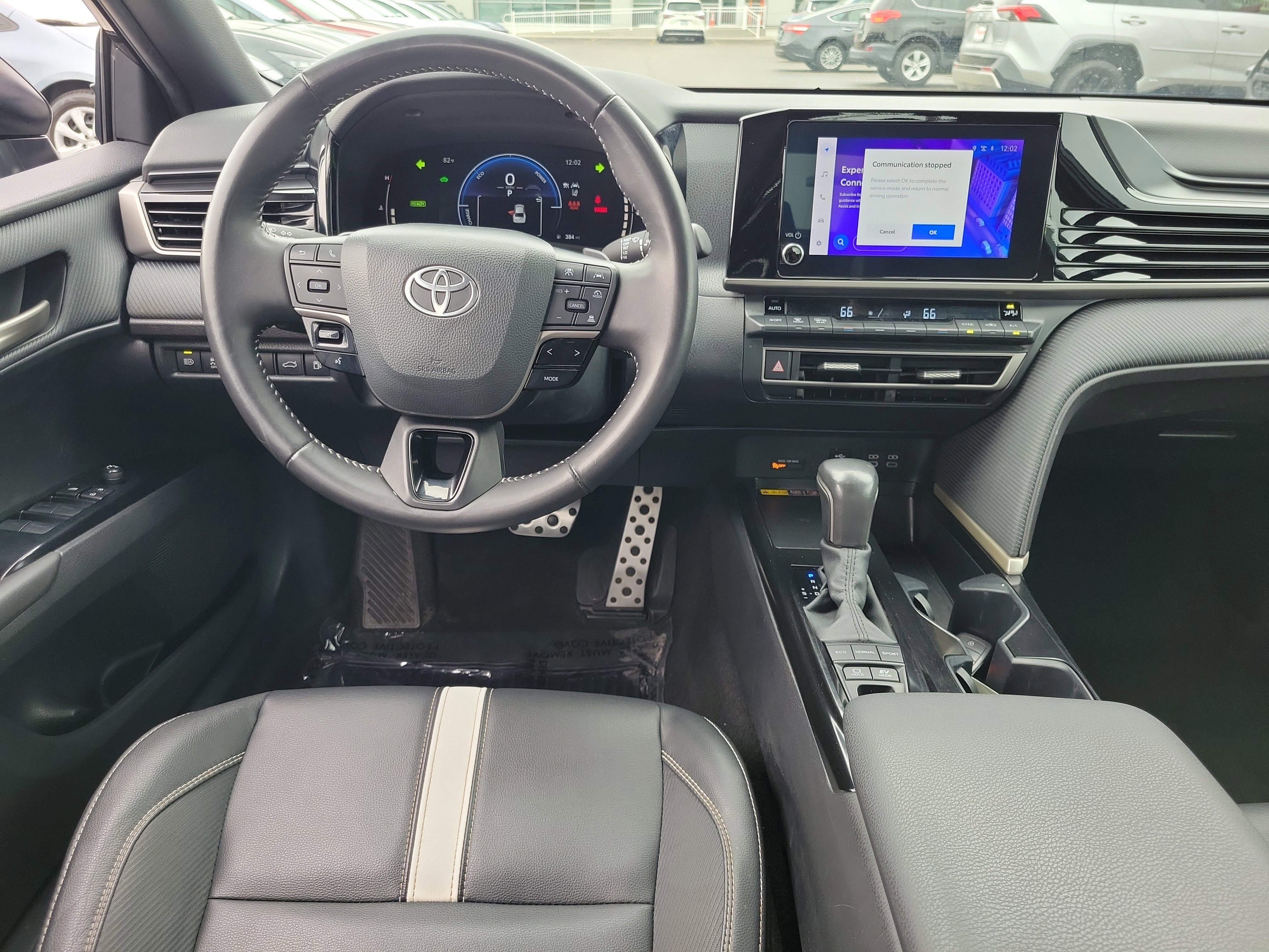 Used 2025 Toyota Camry SE FWD image 10
