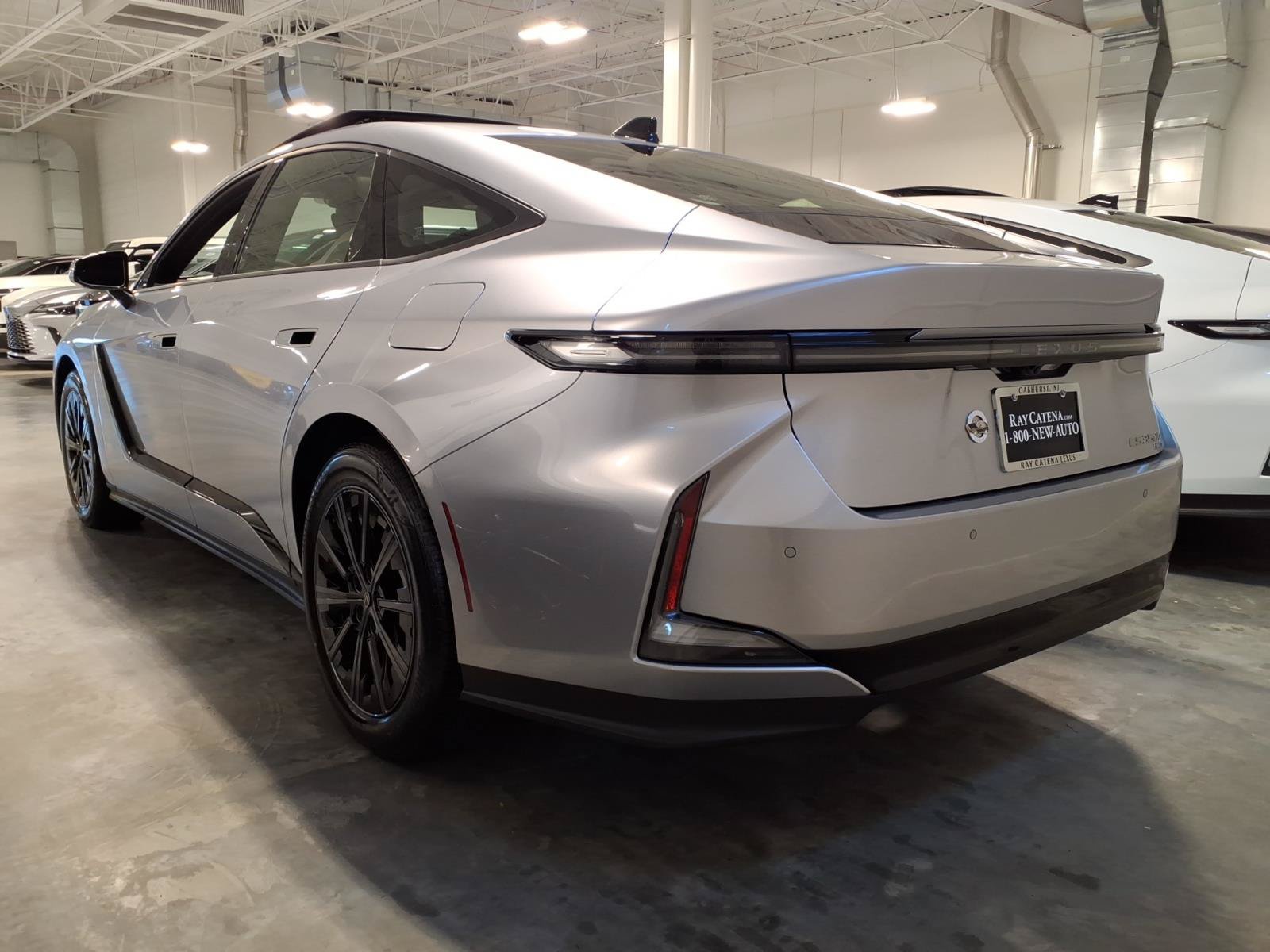 New 2026 Lexus ES 350h AWD image 14