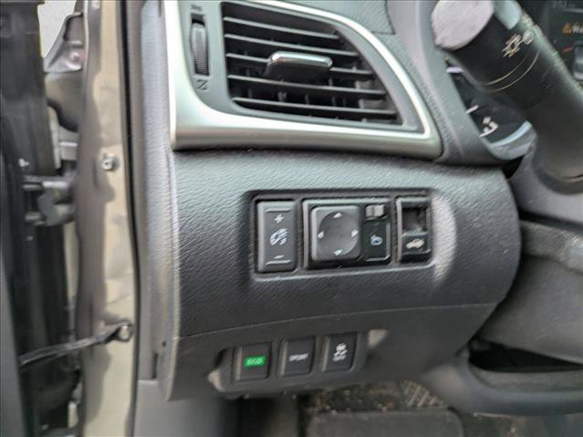 Used 2016 Nissan Sentra SL image 13
