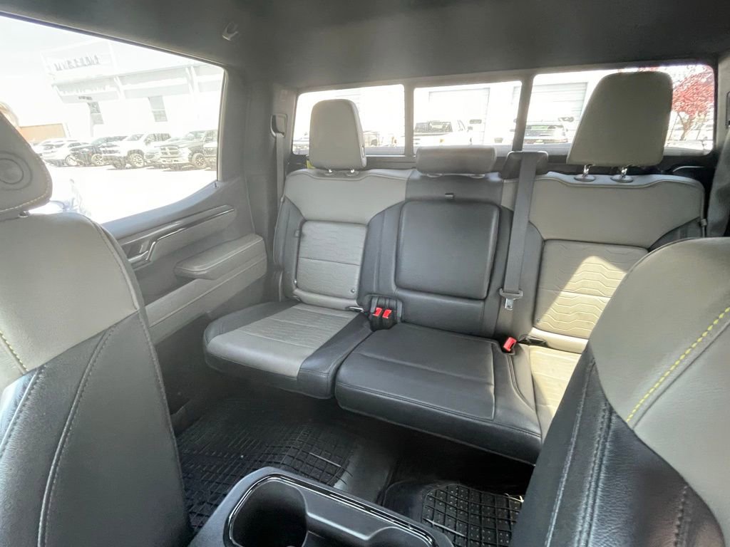 Used 2024 Chevrolet Silverado 1500 ZR2 w/ Technology Package image 11