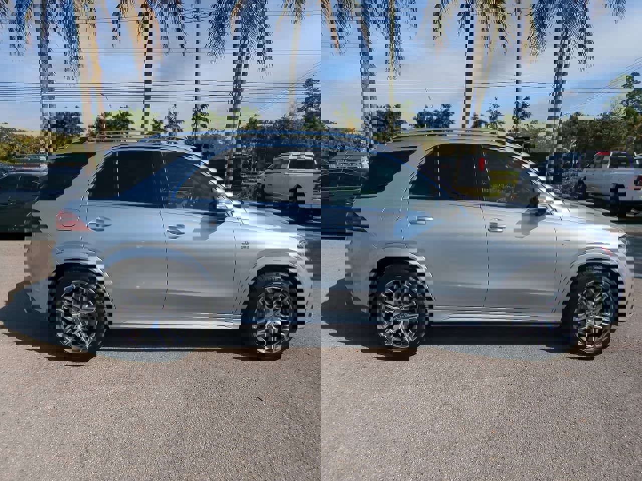 Used 2025 Mercedes-Benz GLE 53 AMG 4MATIC image 4