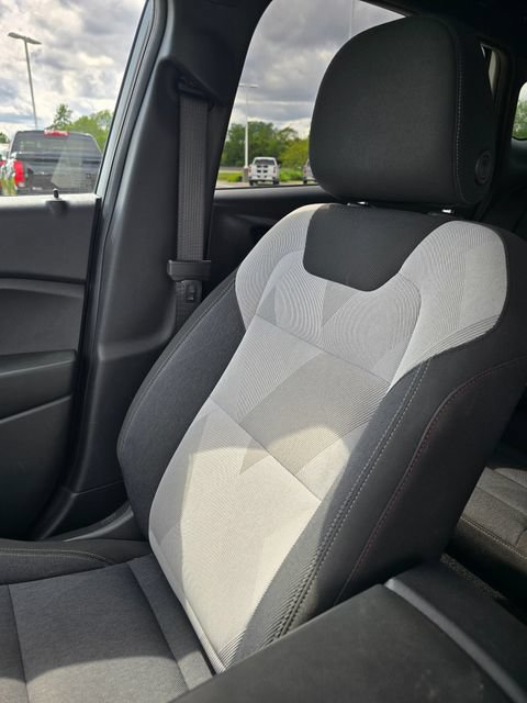 Used 2024 Chevrolet Trax RS w/ Sunroof Package FWD image 26