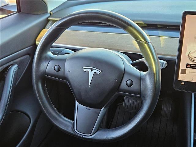 Used 2019 Tesla Model 3 Standard Range Plus image 13