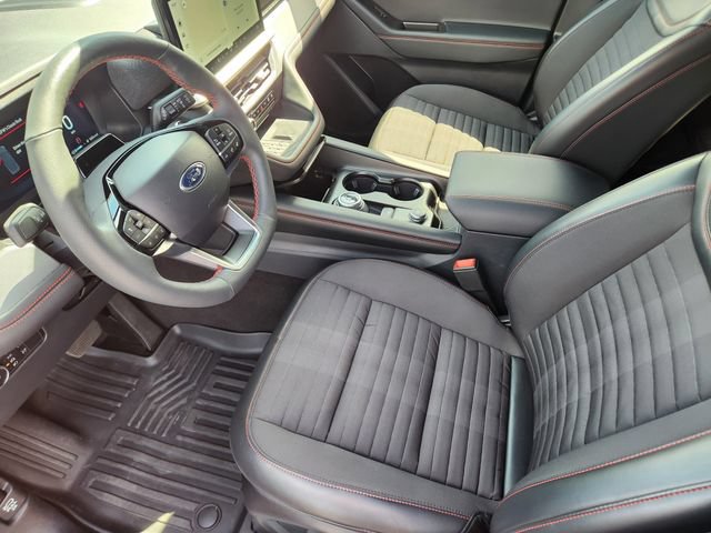 Used 2025 Ford Explorer ST-Line w/ Premium Package RWD image 13
