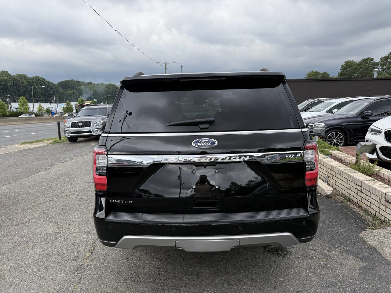 Used 2018 Ford Expedition Max Limited image 5