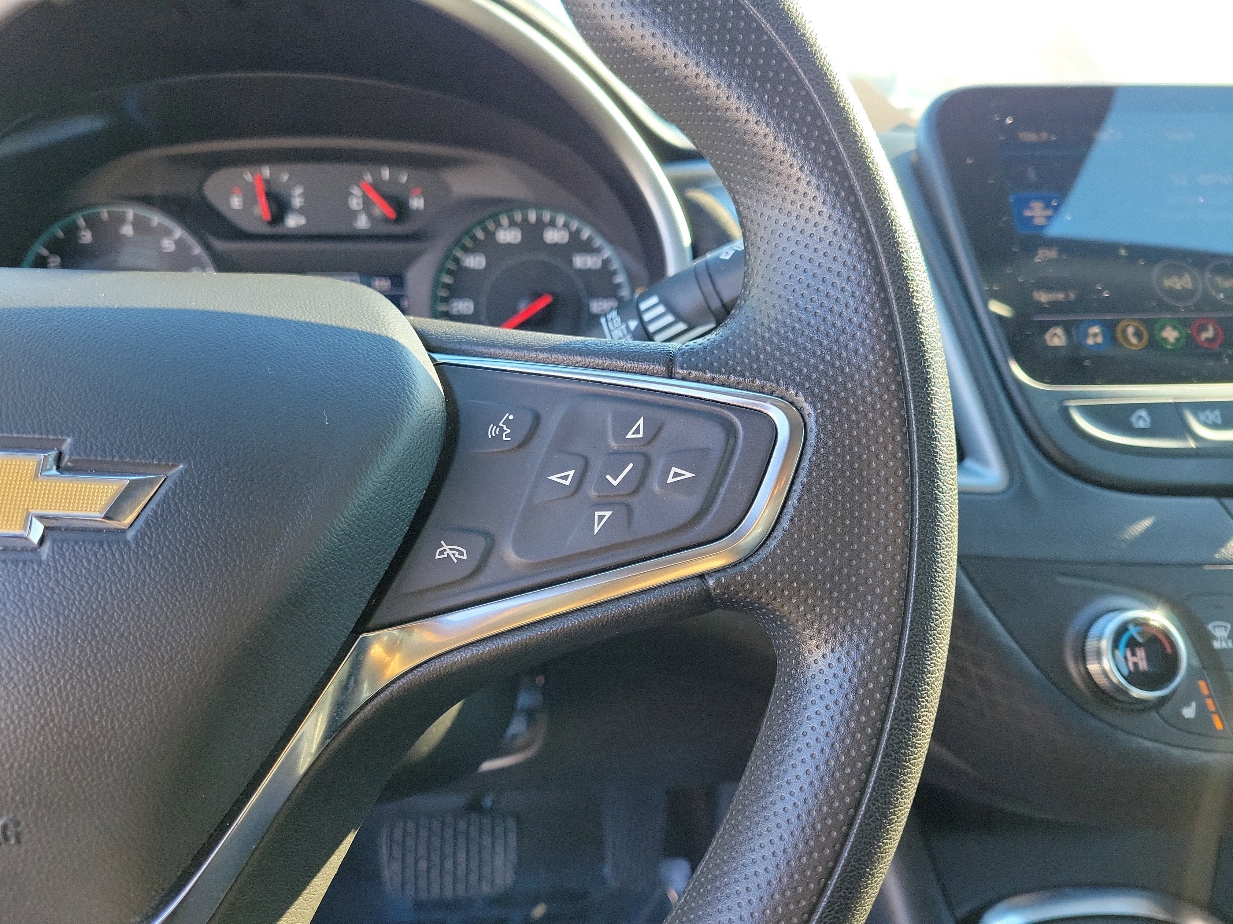 Used 2024 Chevrolet Malibu LT image 23