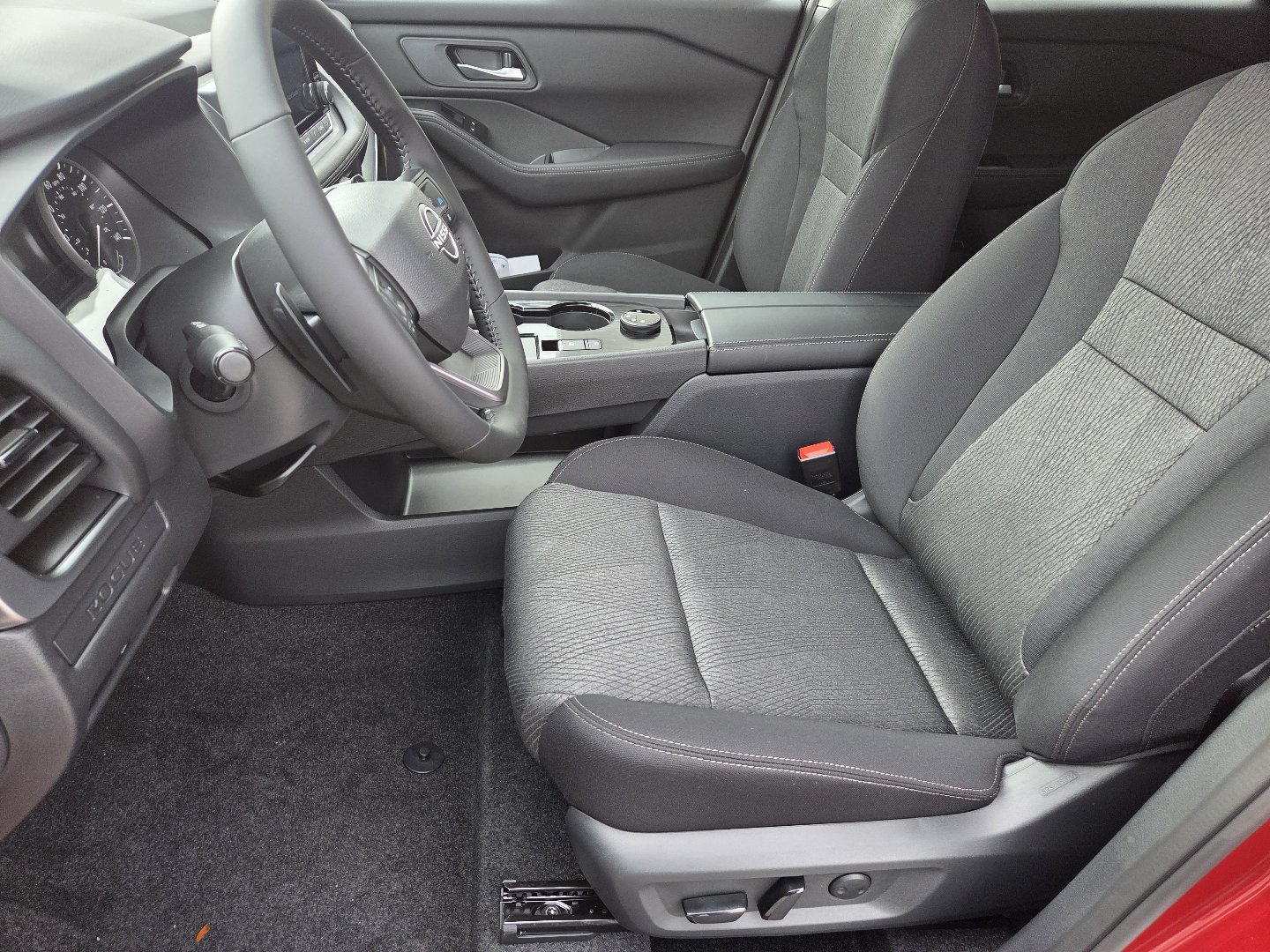 New 2027 Nissan Rogue SV AWD/4WD image 25