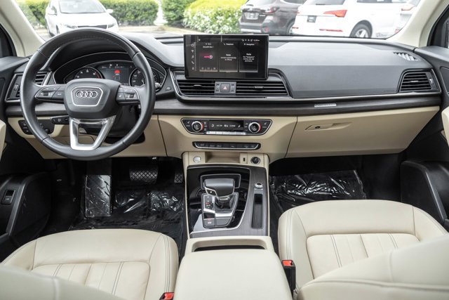 Used 2023 Audi Q5 2.0T Premium w/ Convenience Package AWD/4WD image 20