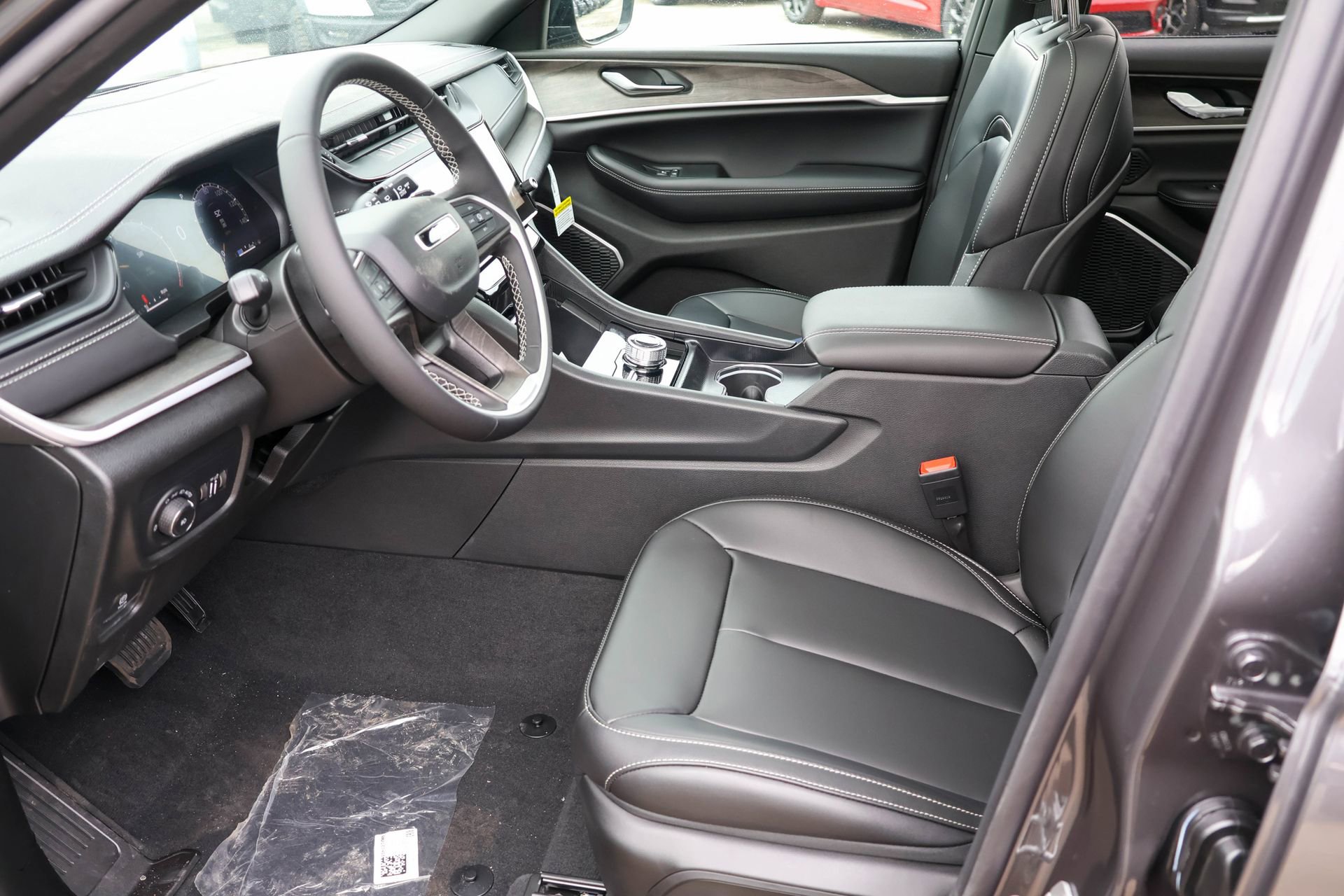 New 2026 Jeep Grand Cherokee L Limited w/ Limited Altitude Package image 5
