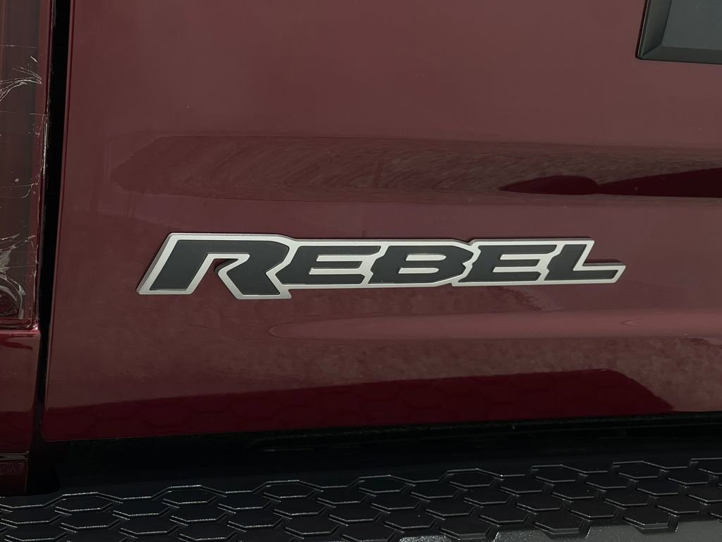 Used 2018 RAM 1500 Rebel w/ Luxury Group image 38