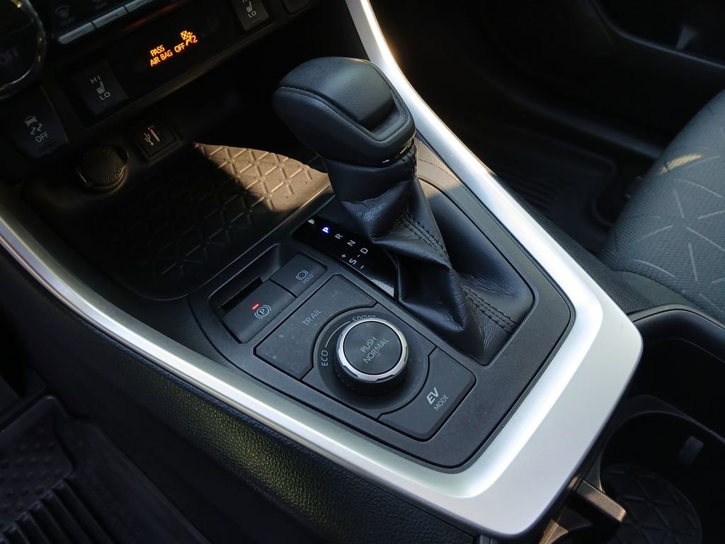 Used 2024 Toyota RAV4 XLE w/ Convenience Package AWD/4WD image 29