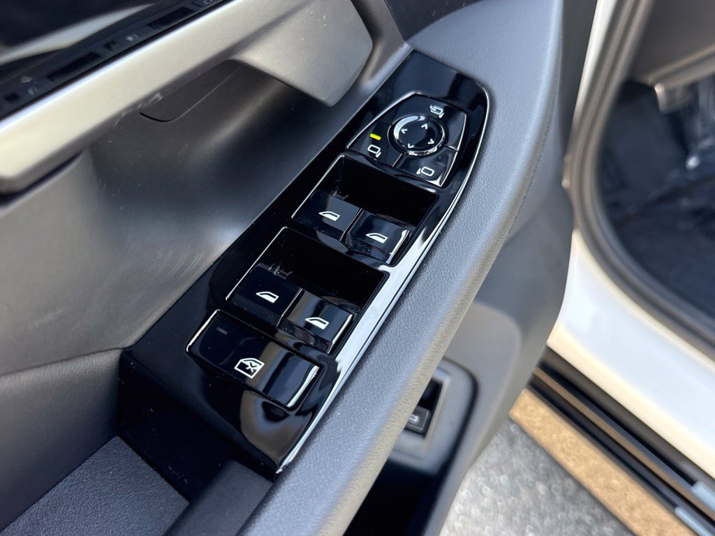 Used 2026 BMW 530i w/ M Sport Package RWD image 20