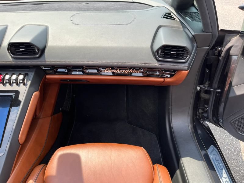 Used 2020 Lamborghini Huracan EVO AWD/4WD image 29