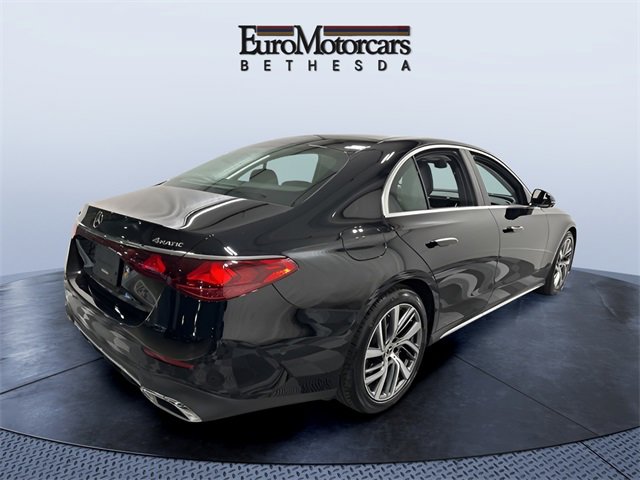 Used 2025 Mercedes-Benz E 350 4MATIC Sedan image 5