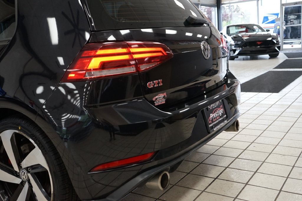 Used 2019 Volkswagen GTI SE FWD image 14