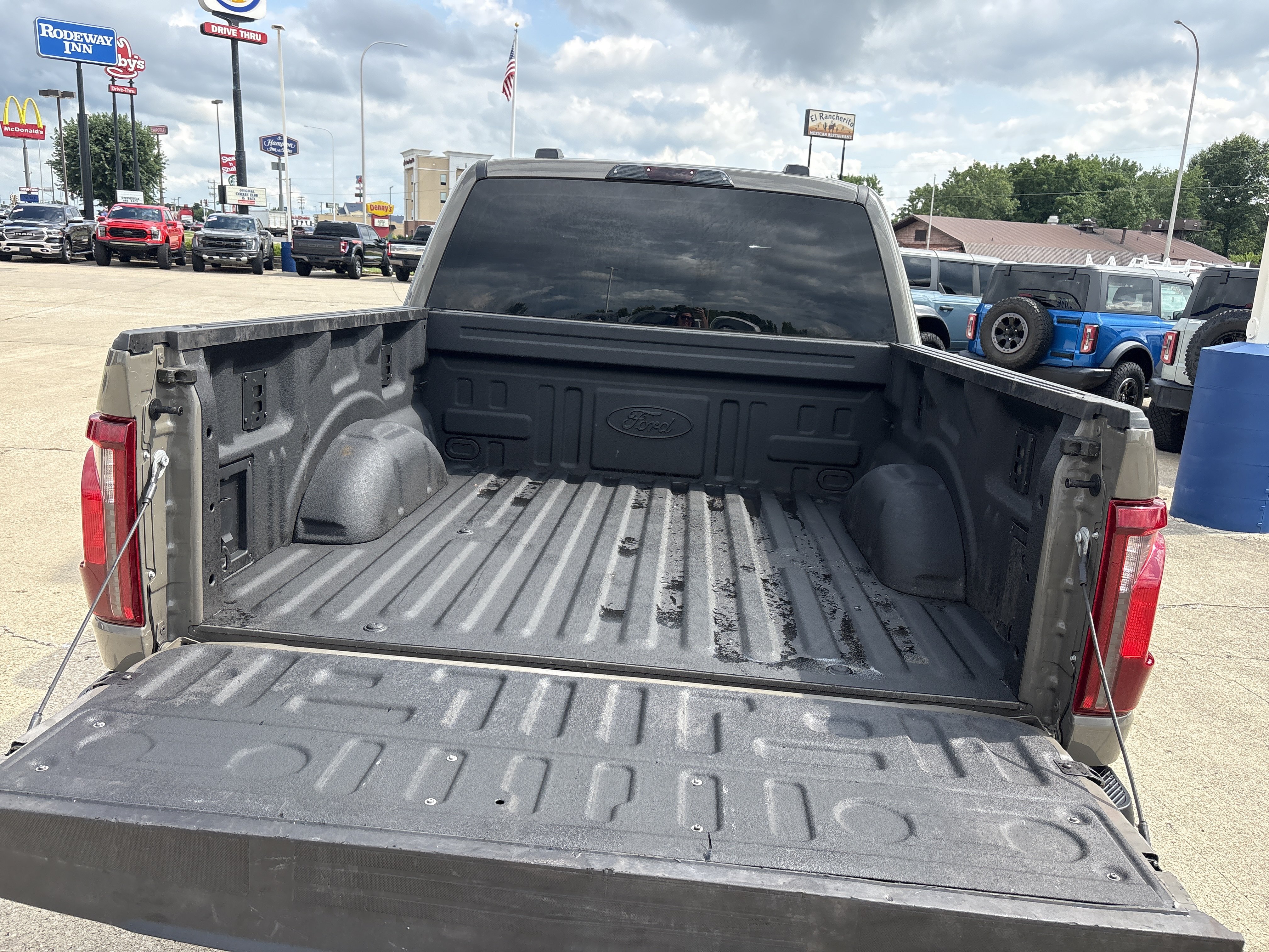 Used 2025 Ford F150 STX w/ Equipment Group 201A FX4 AWD/4WD image 6