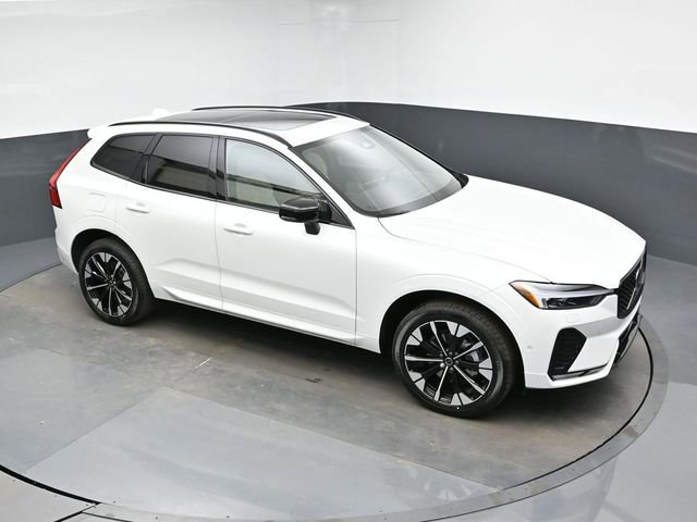 New 2026 Volvo XC60 B5 Plus w/ Protection Package Premier image 37